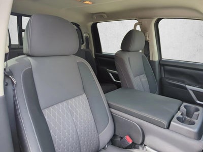 2024 Nissan Titan 4x2 Crew Cab SV