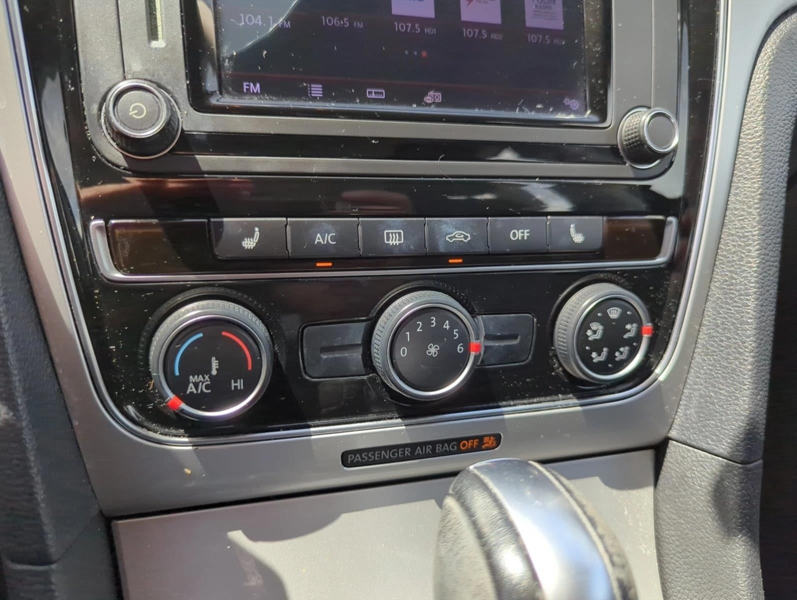 2019 Volkswagen Passat 2.0T Wolfsburg Edition Auto