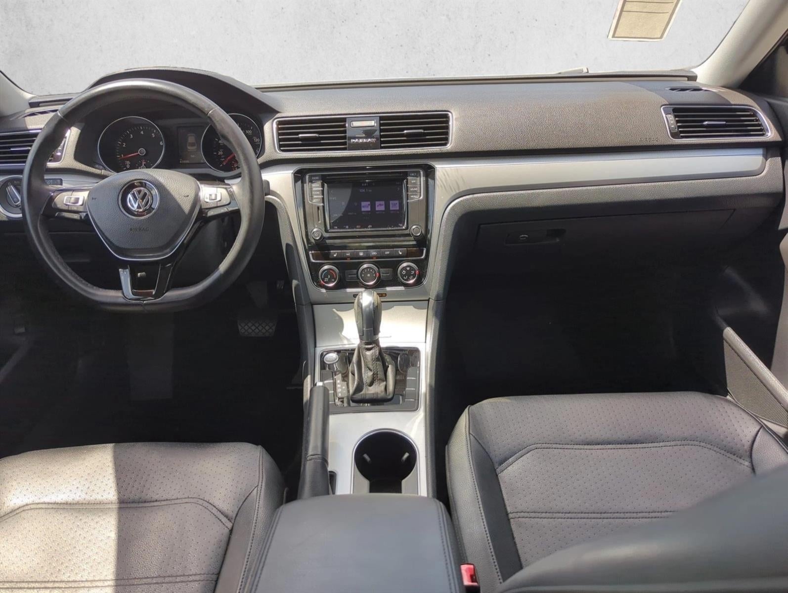 2019 Volkswagen Passat 2.0T Wolfsburg Edition Auto