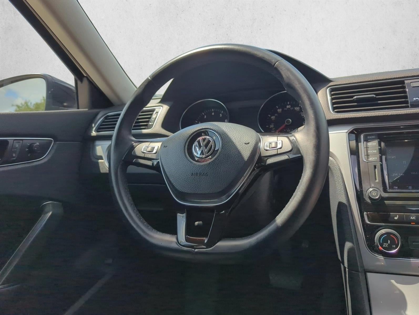 2019 Volkswagen Passat 2.0T Wolfsburg Edition Auto