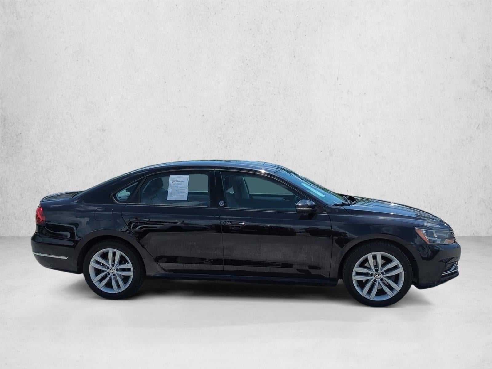 2019 Volkswagen Passat 2.0T Wolfsburg Edition Auto