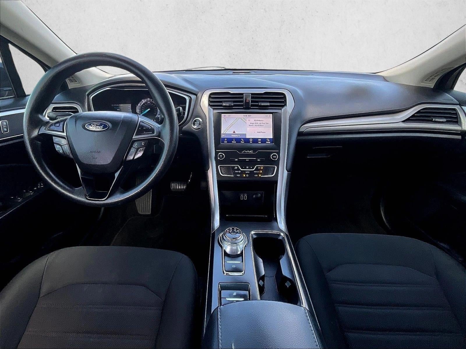 2020 Ford Fusion SE FWD