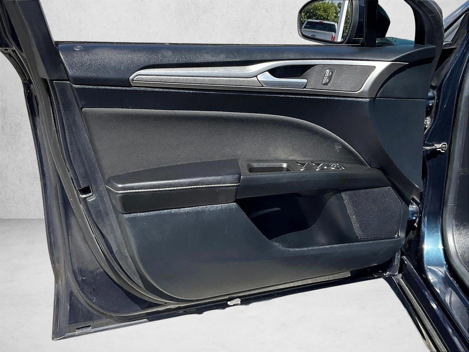 2020 Ford Fusion SE FWD