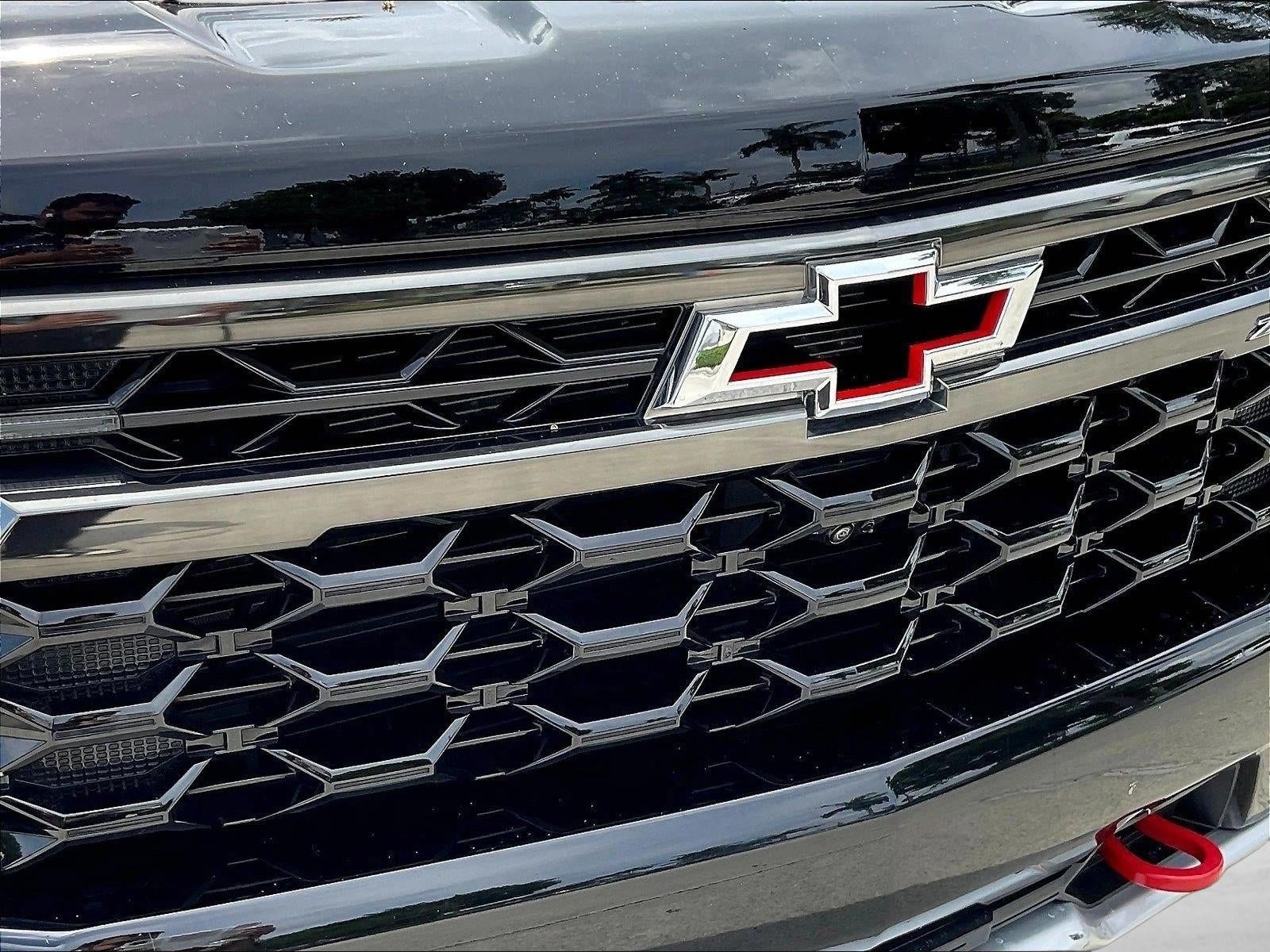 2023 Chevrolet Silverado 1500 Crew Cab Short Box 4-Wheel Drive ZR2