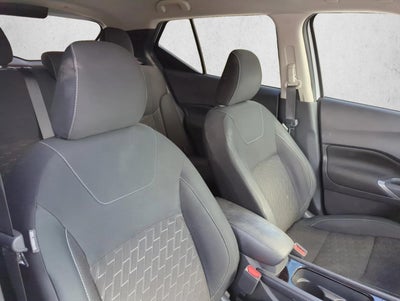 2022 Nissan Kicks SV FWD