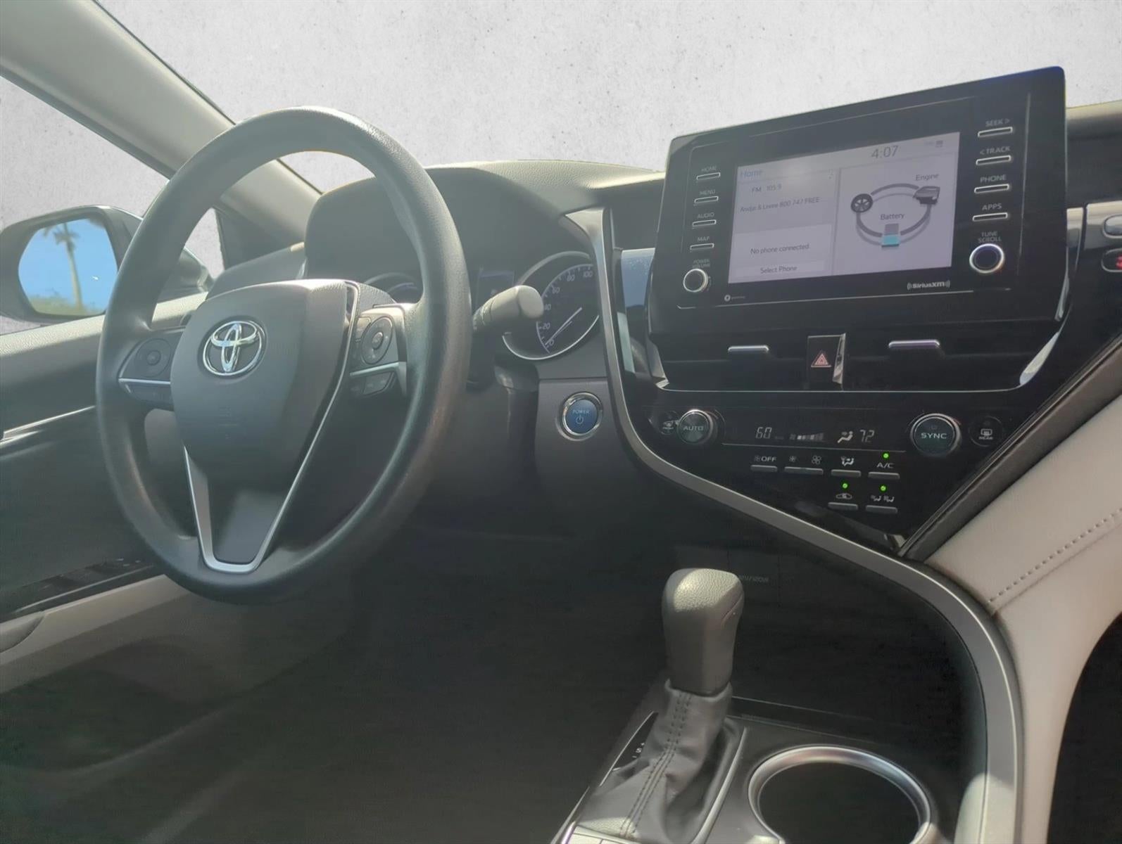 2022 Toyota Camry Hybrid LE CVT (Natl)