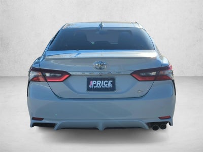 2023 Toyota Camry SE Auto (SE)