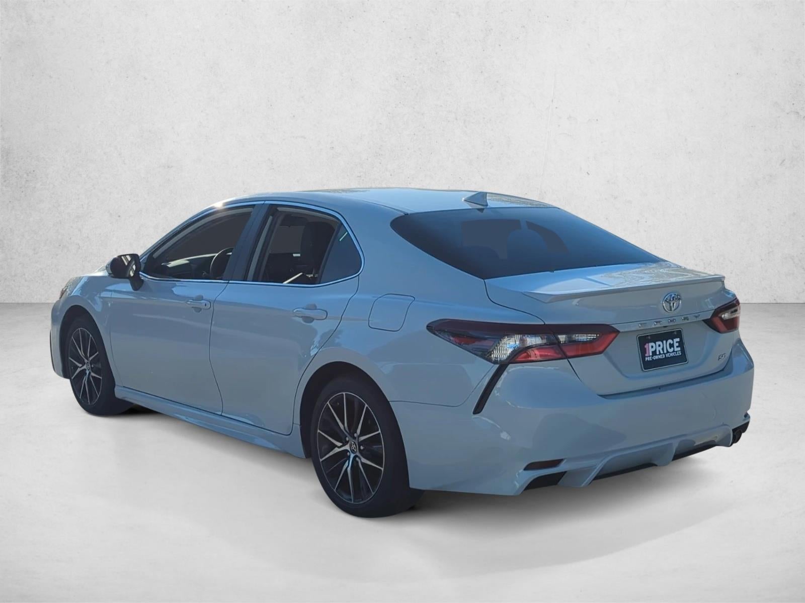 2023 Toyota Camry SE Auto (SE)