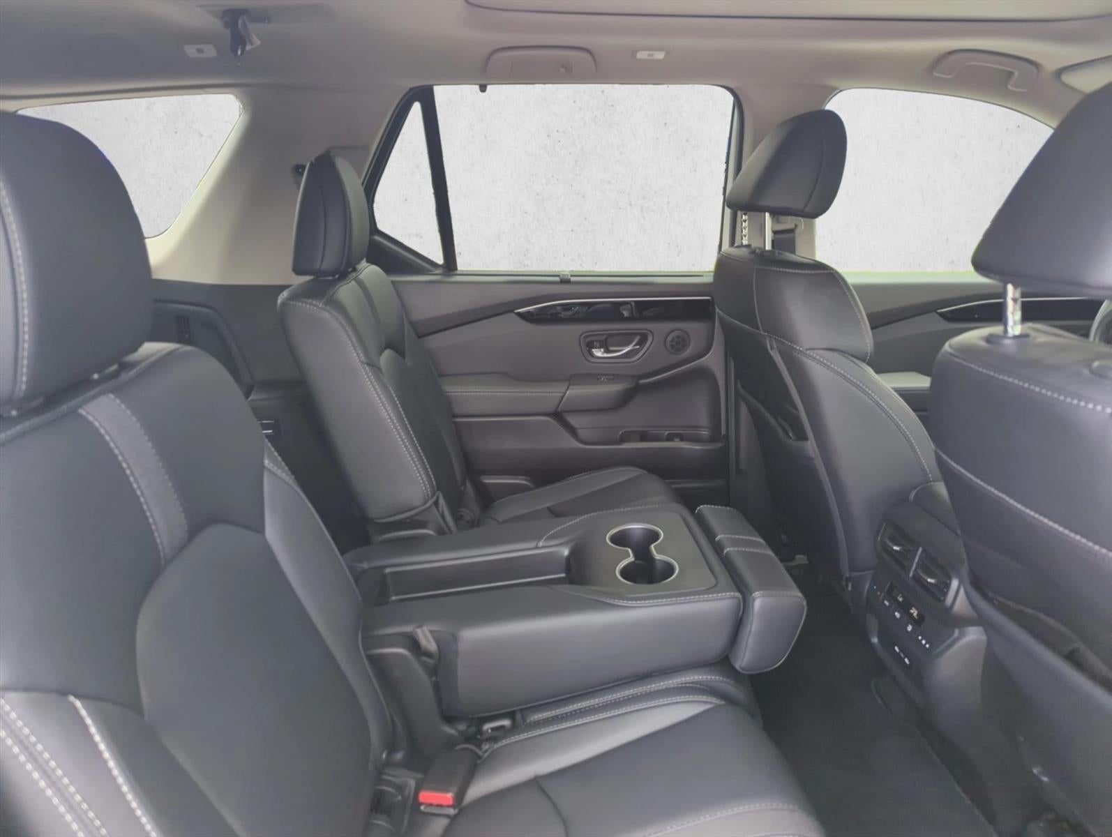 2025 Honda Pilot Touring 2WD