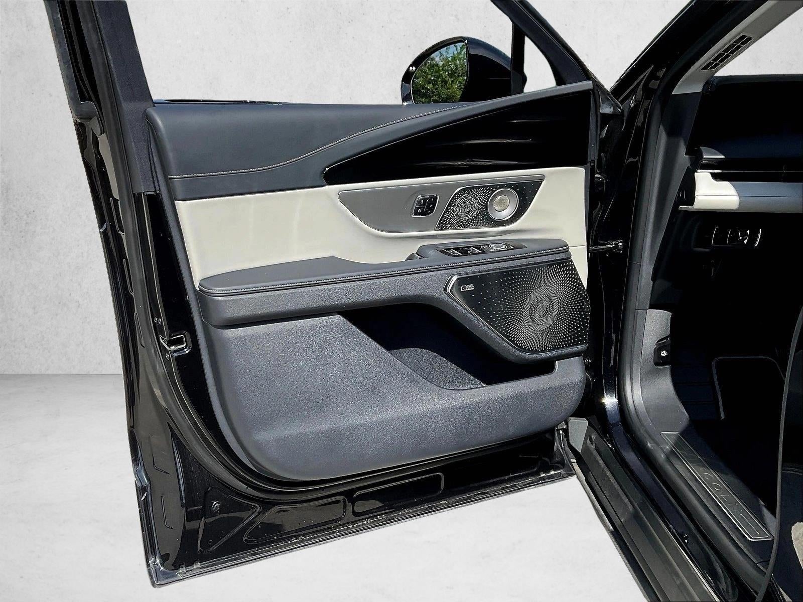 2025 Lincoln Nautilus Reserve AWD