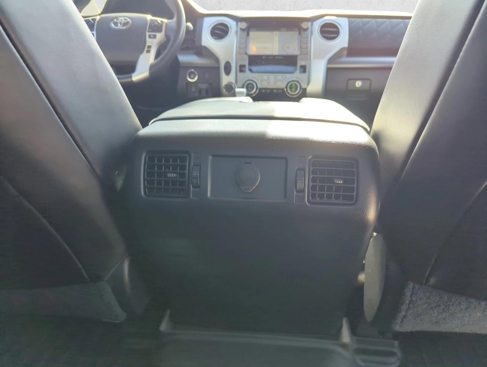 2020 Toyota Tundra 4WD 4WD Platinum CrewMax 5.5' Bed 5.7L (Natl)