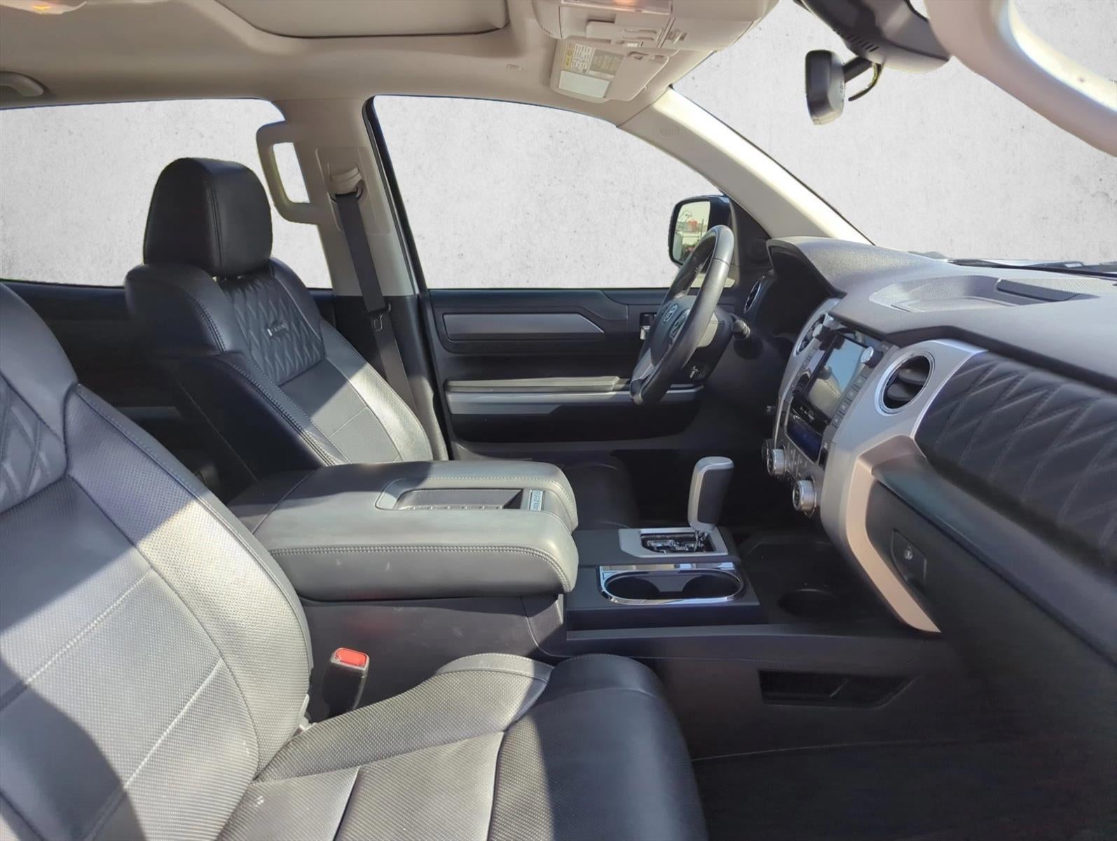 2020 Toyota Tundra 4WD 4WD Platinum CrewMax 5.5' Bed 5.7L (Natl)