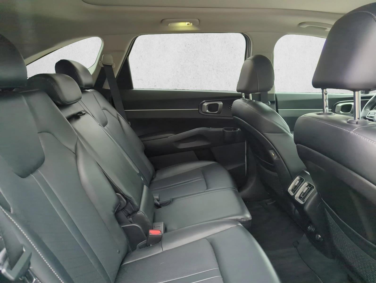 2022 Kia Sorento S FWD