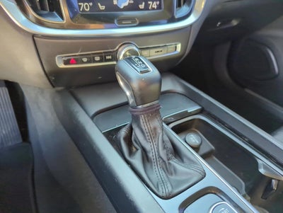 2020 Volvo S60 T6 AWD Momentum