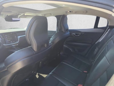 2020 Volvo S60 T6 AWD Momentum