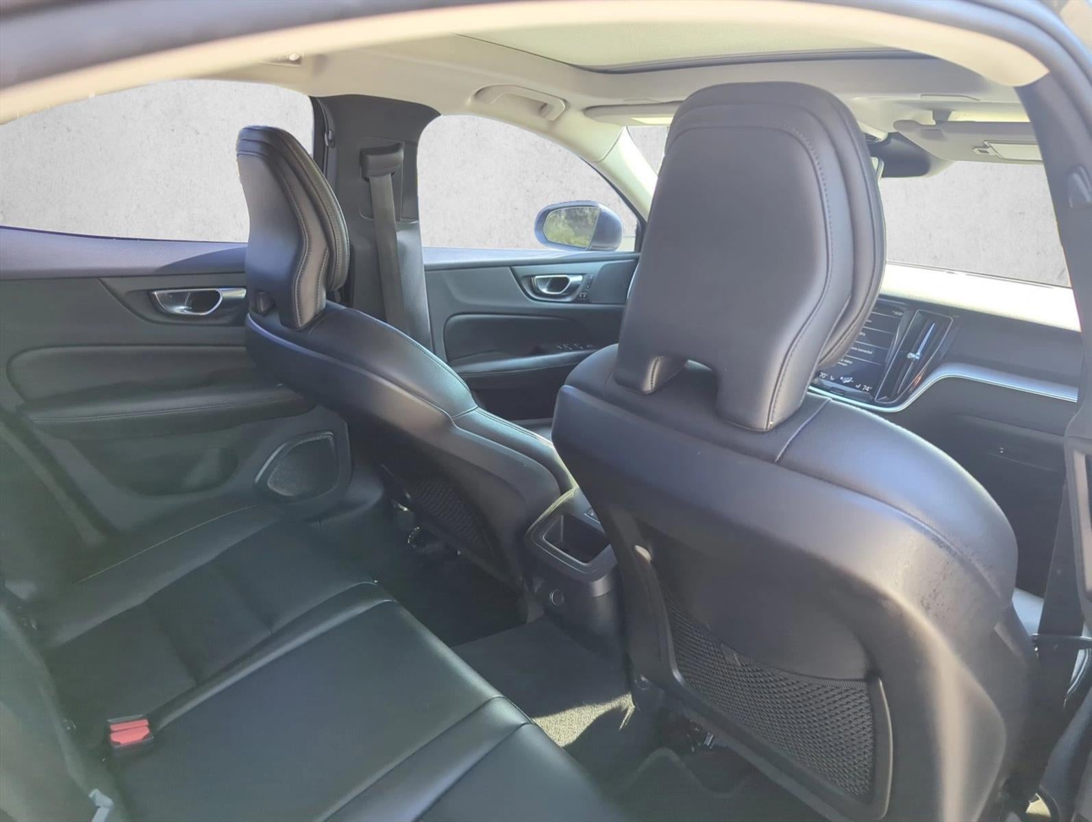 2020 Volvo S60 T6 AWD Momentum