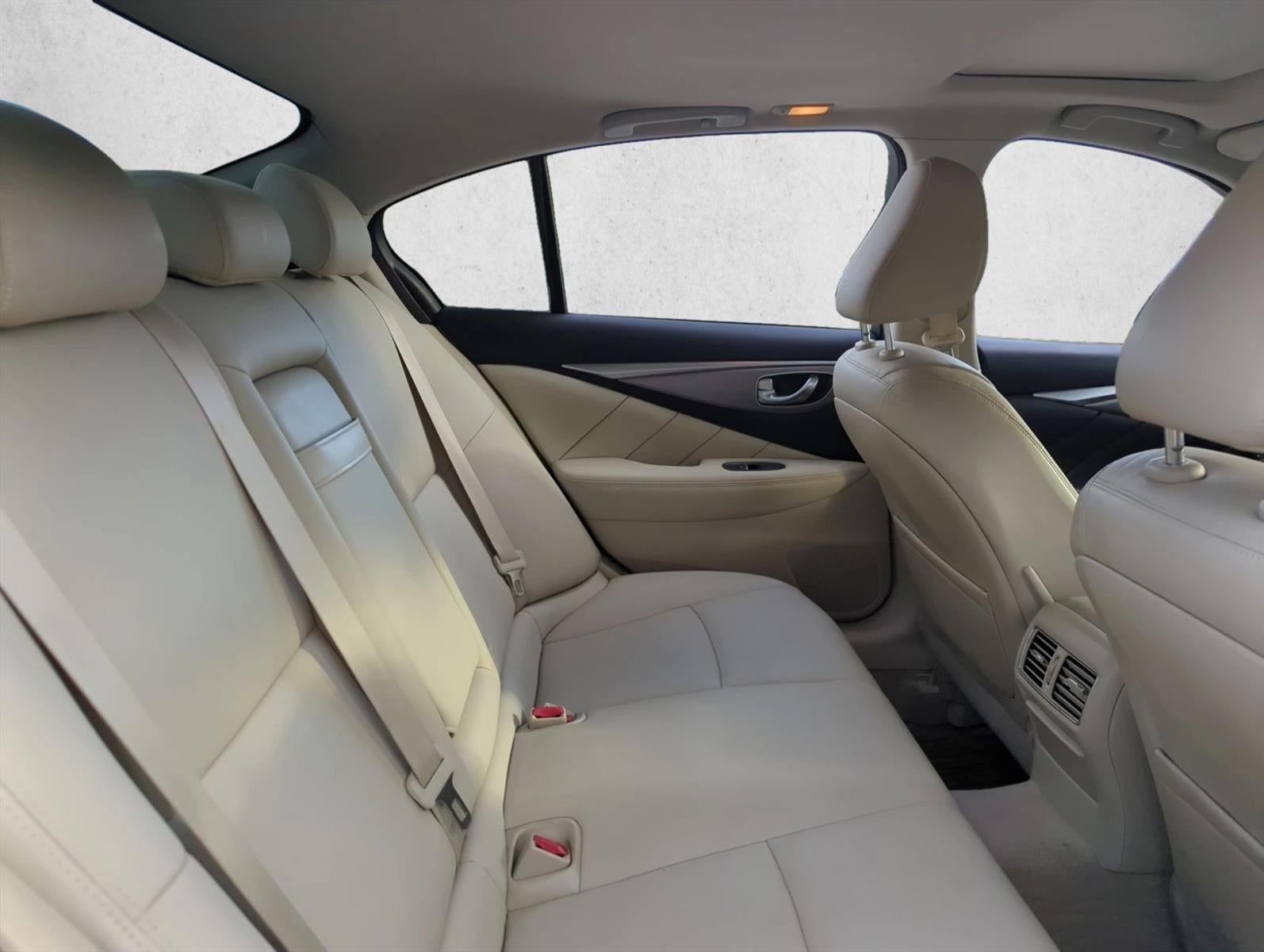 2015 INFINITI Q50 3.7 AWD Premium