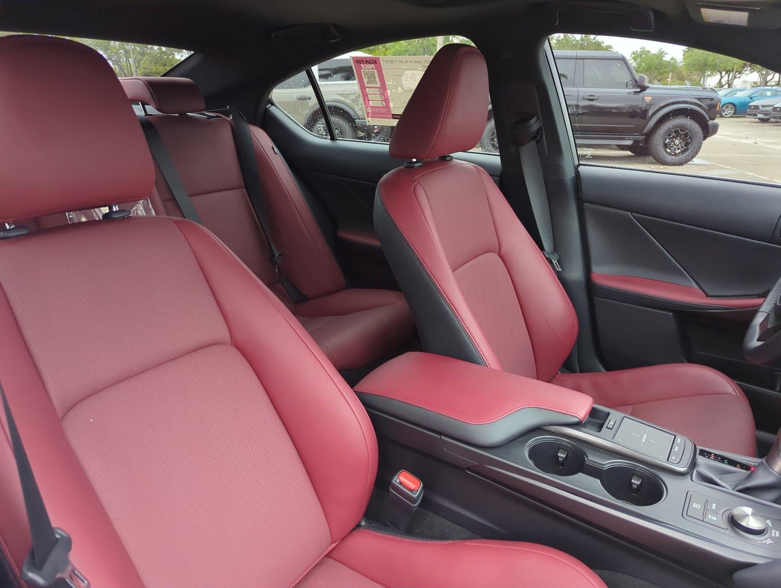 2025 Lexus IS 350 F SPORT Design RWD