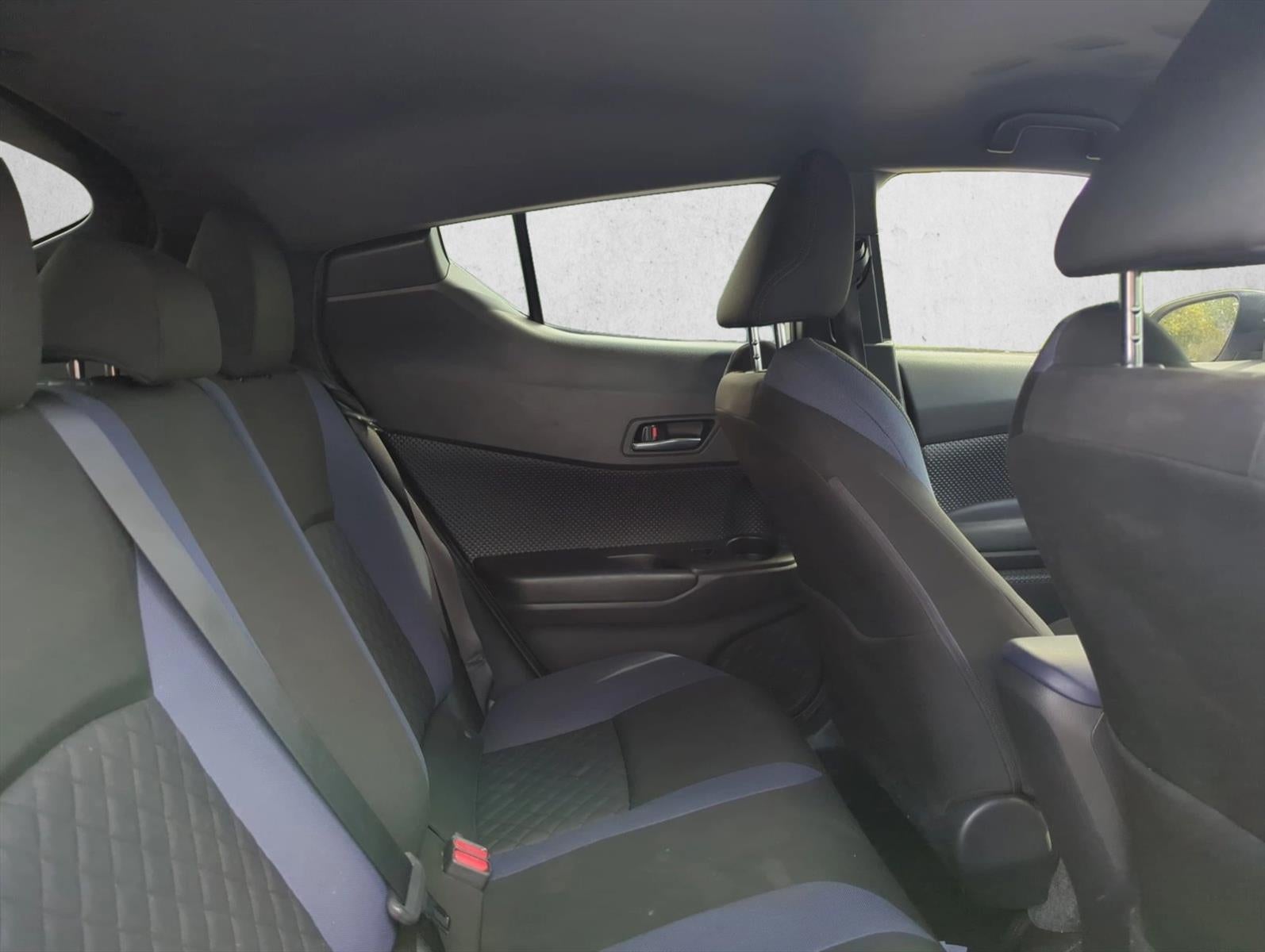 2020 Toyota C-HR XLE FWD (Natl)