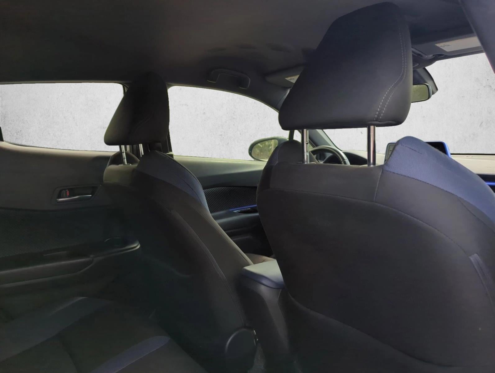 2020 Toyota C-HR XLE FWD (Natl)