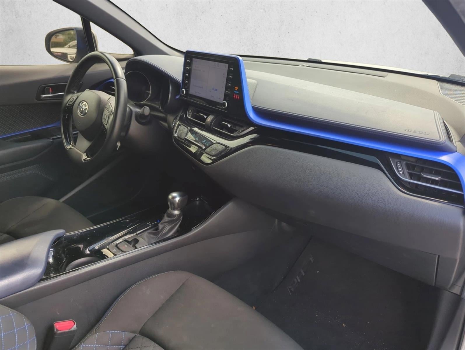 2020 Toyota C-HR XLE FWD (Natl)