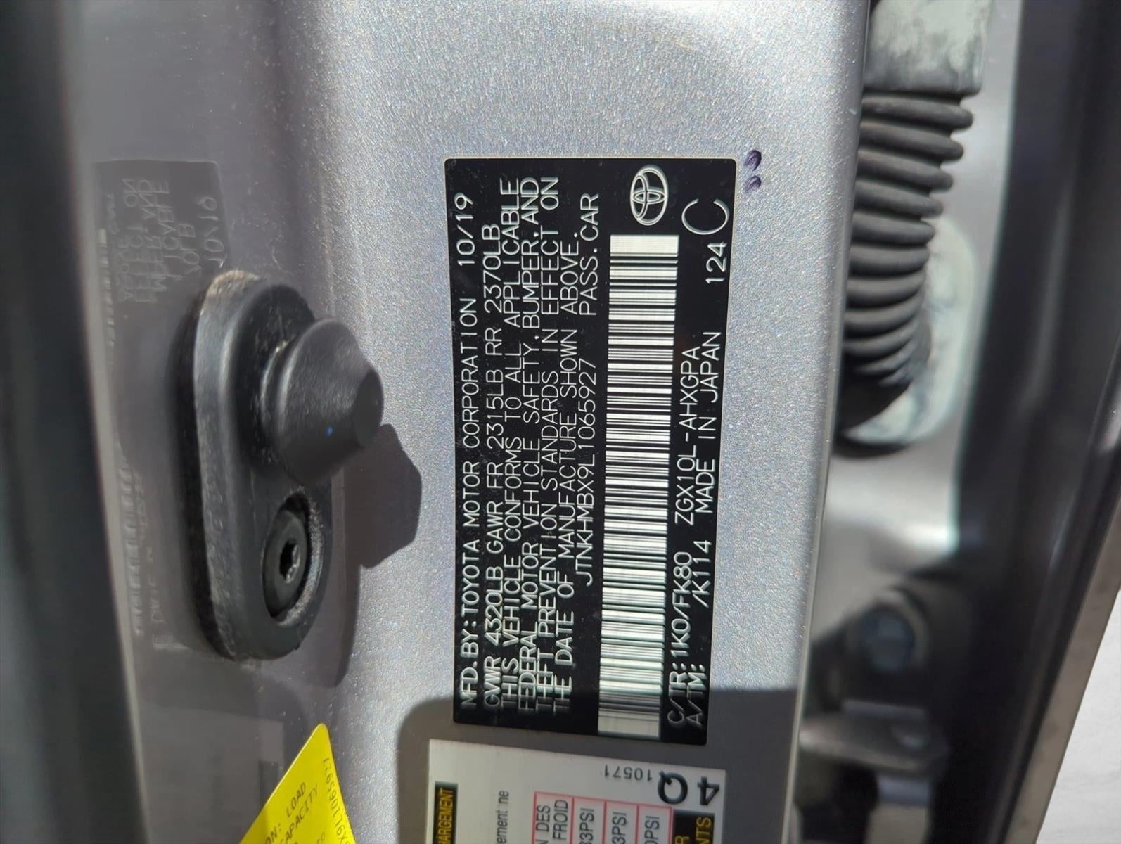 2020 Toyota C-HR XLE FWD (Natl)