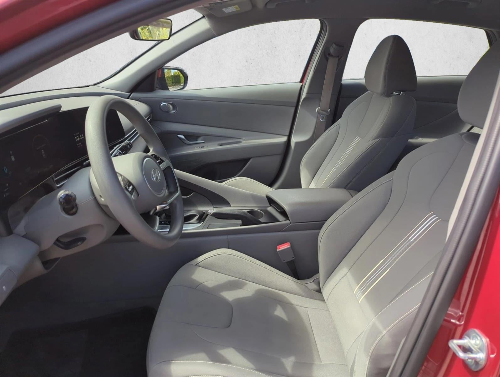 2024 Hyundai ELANTRA SEL IVT