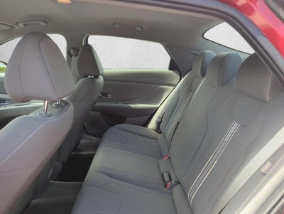 2024 Hyundai ELANTRA SEL IVT