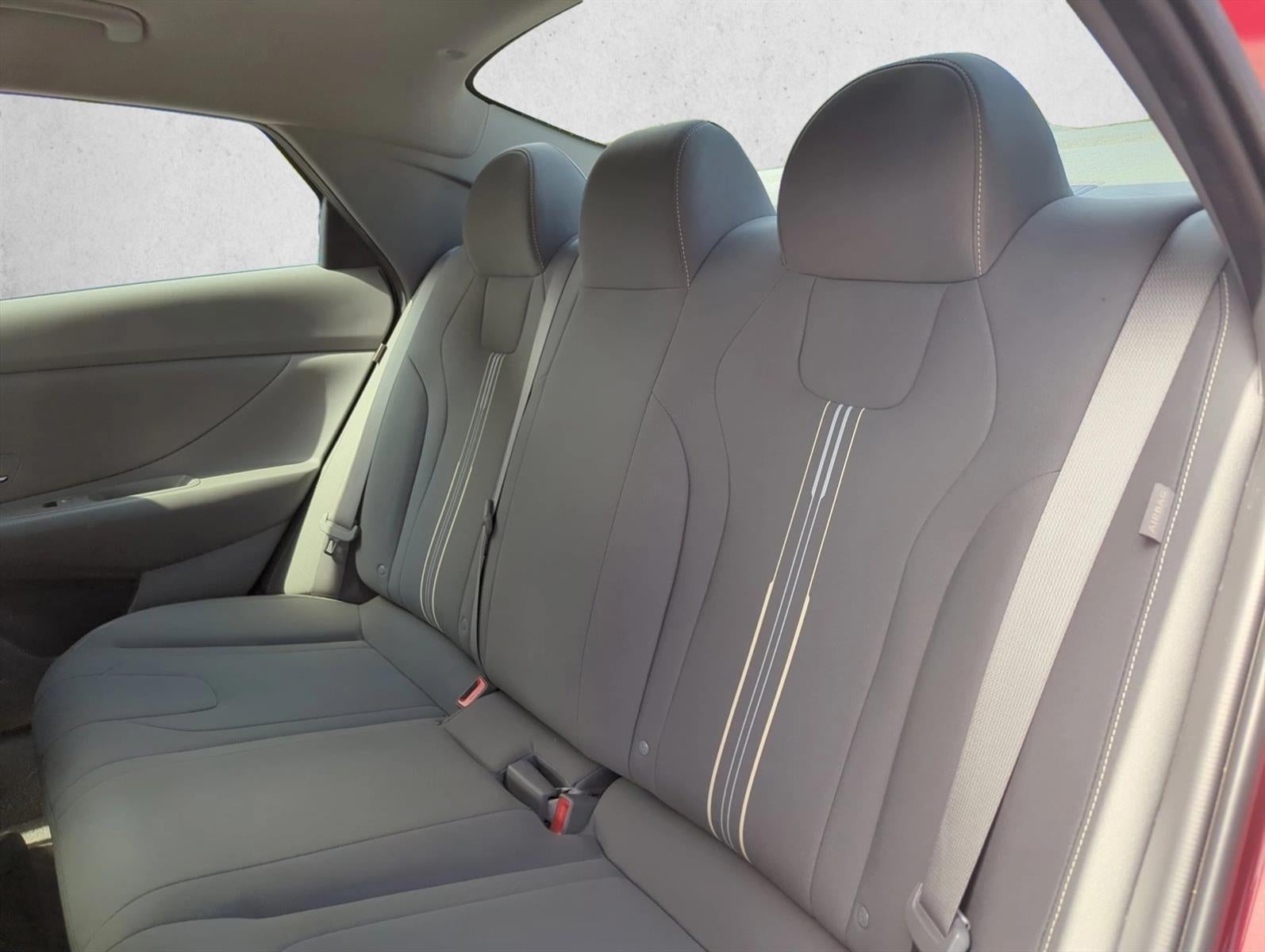 2024 Hyundai ELANTRA SEL IVT