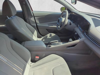 2024 Hyundai ELANTRA SEL IVT