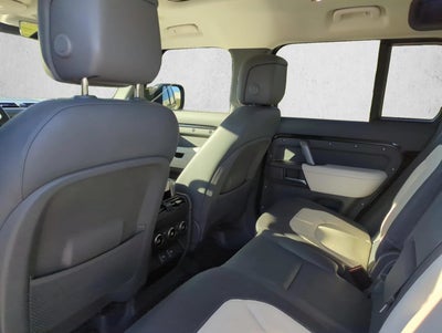 2024 Land Rover Defender 110 P400 X-Dynamic SE