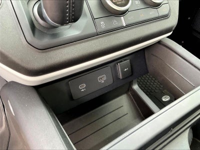 2023 Land Rover Defender 110 SE AWD