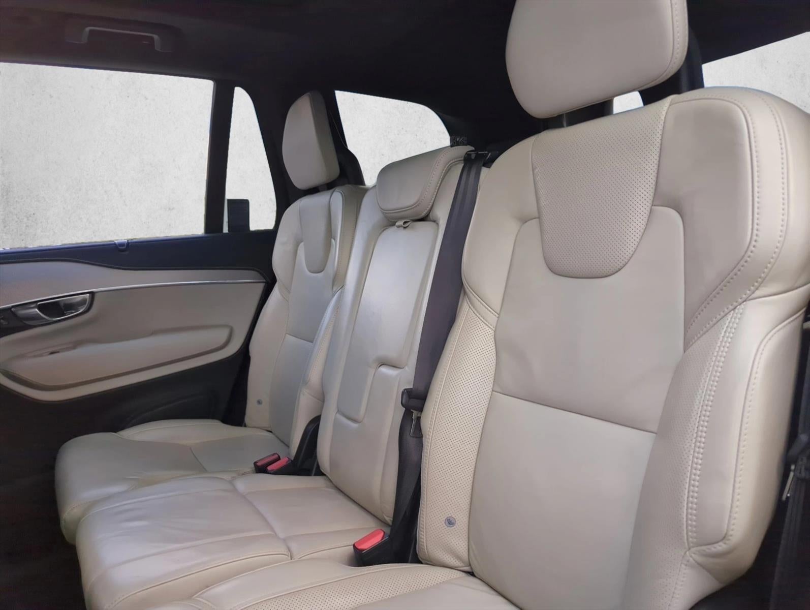 2021 Volvo XC90 Recharge T8 eAWD PHEV R-Design 7P