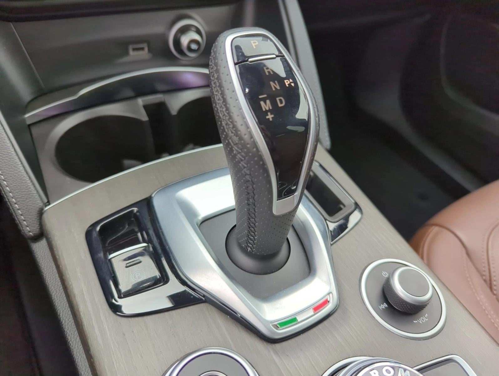 2022 Alfa Romeo Stelvio Ti AWD