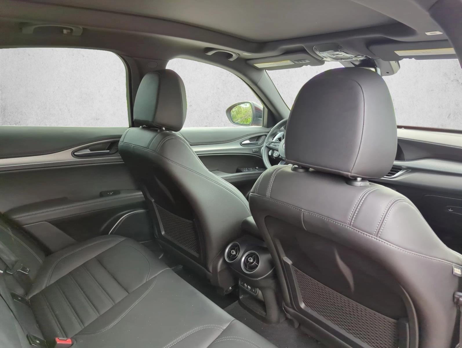 2023 Alfa Romeo Stelvio Veloce AWD