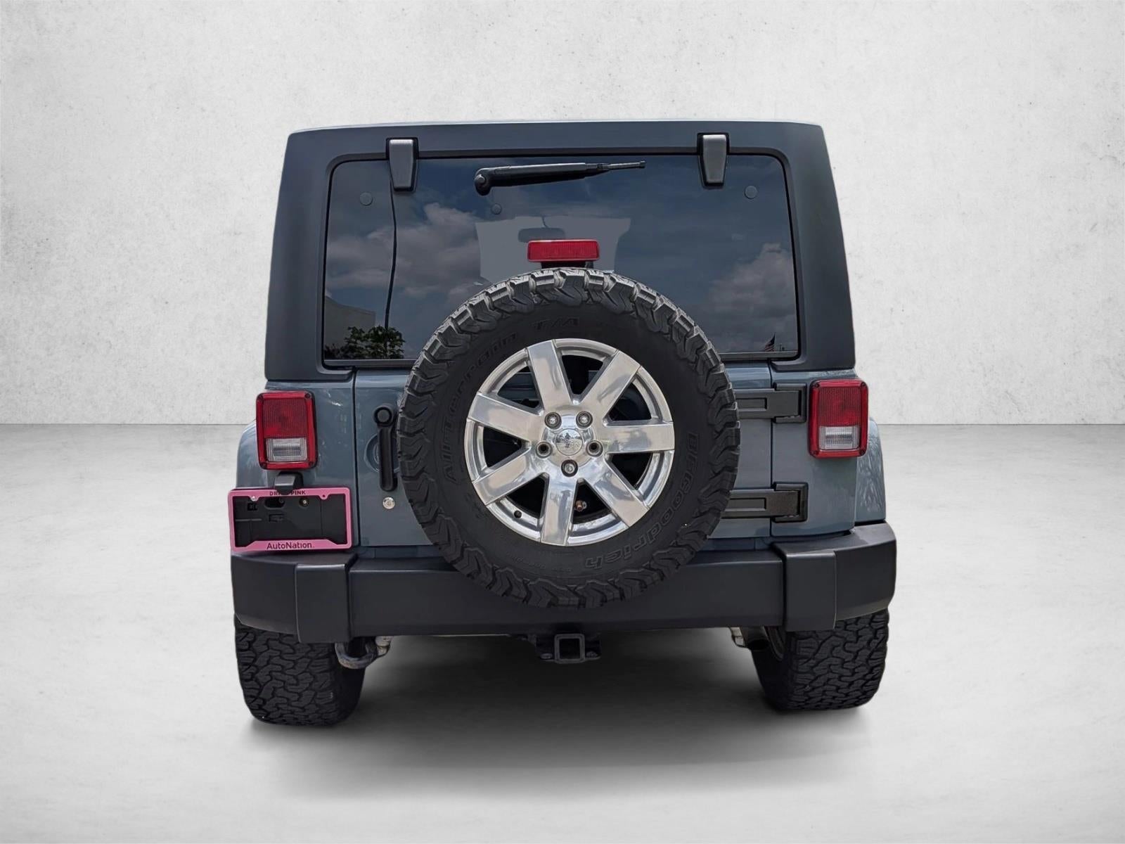 2014 Jeep Wrangler Unlimited 4WD 4dr Sahara