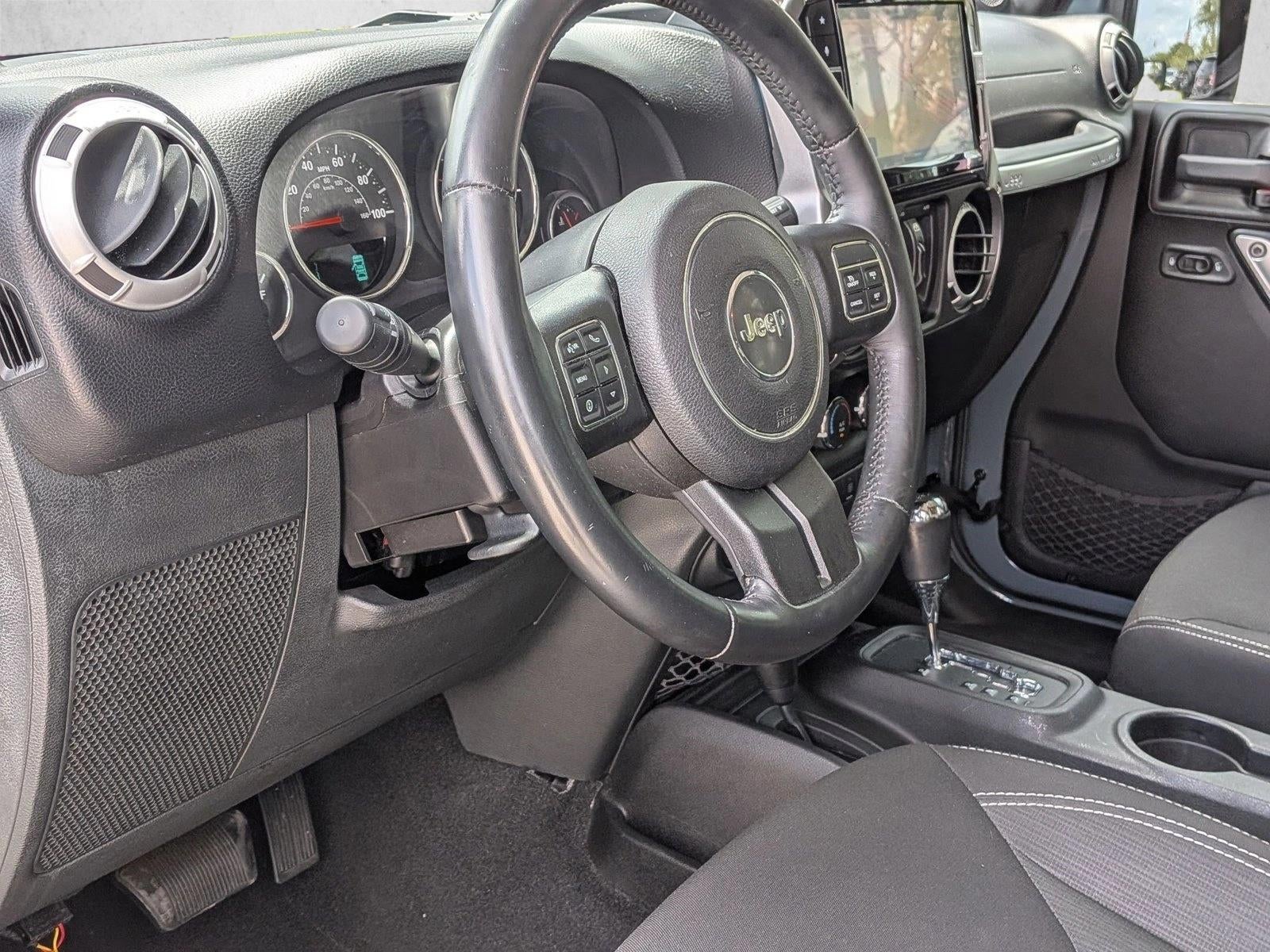 2014 Jeep Wrangler Unlimited 4WD 4dr Sahara