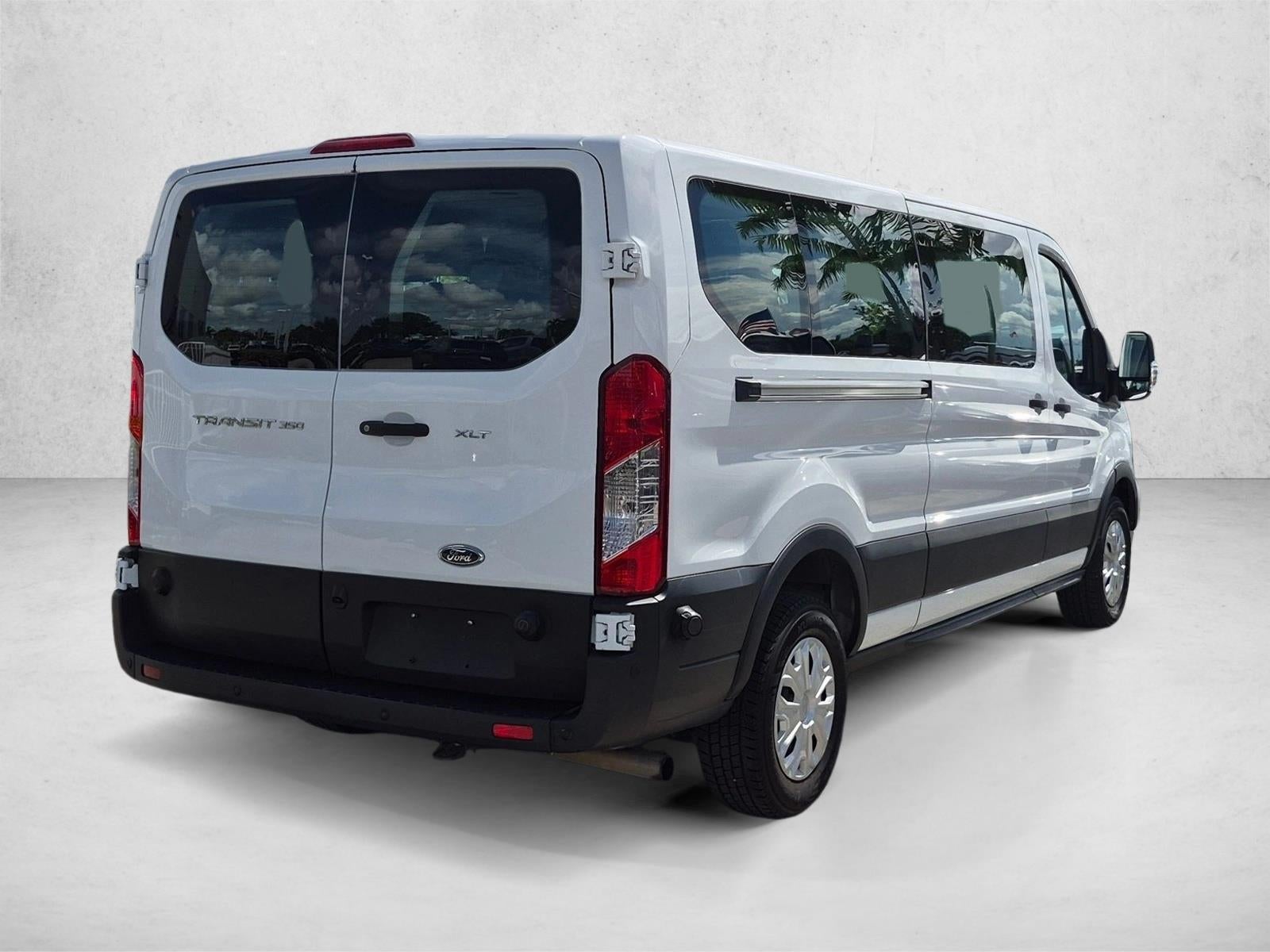 2024 Ford Transit Passenger Wagon T-350 148" Low Roof XLT RWD