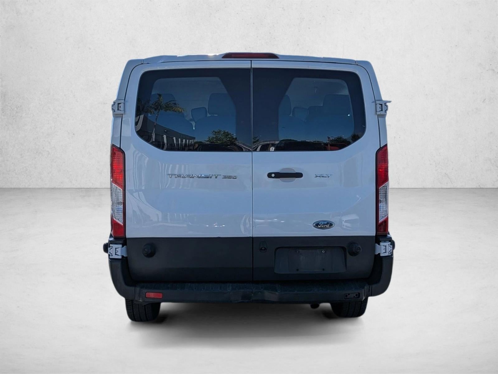 2018 Ford Transit Passenger Wagon T-350 148" Low Roof XLT Swing-Out RH Dr