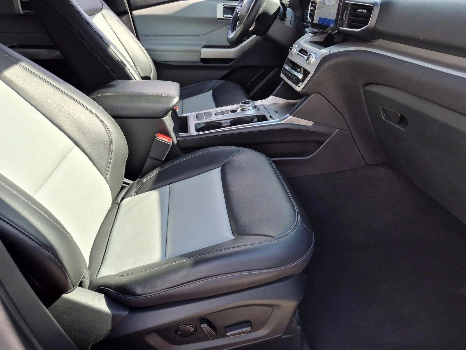 2023 Ford Explorer XLT RWD