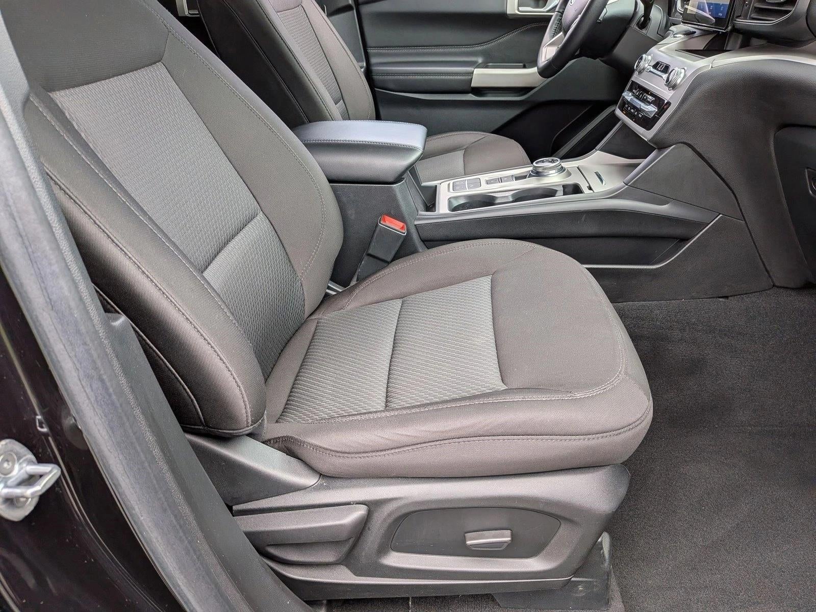 2023 Ford Explorer XLT RWD