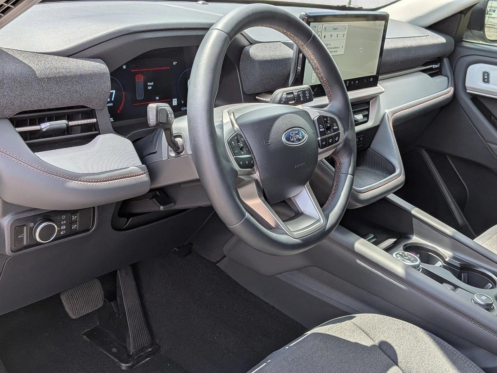 2025 Ford Explorer Active RWD