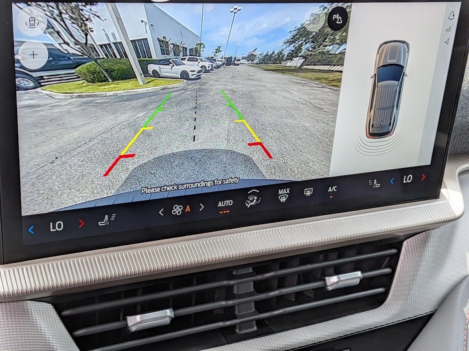 2025 Ford Explorer Active RWD