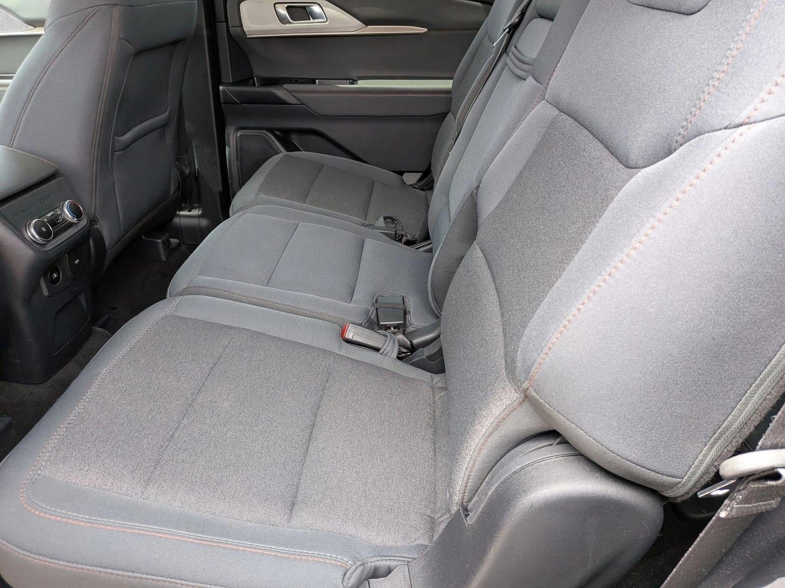 2025 Ford Explorer Active RWD