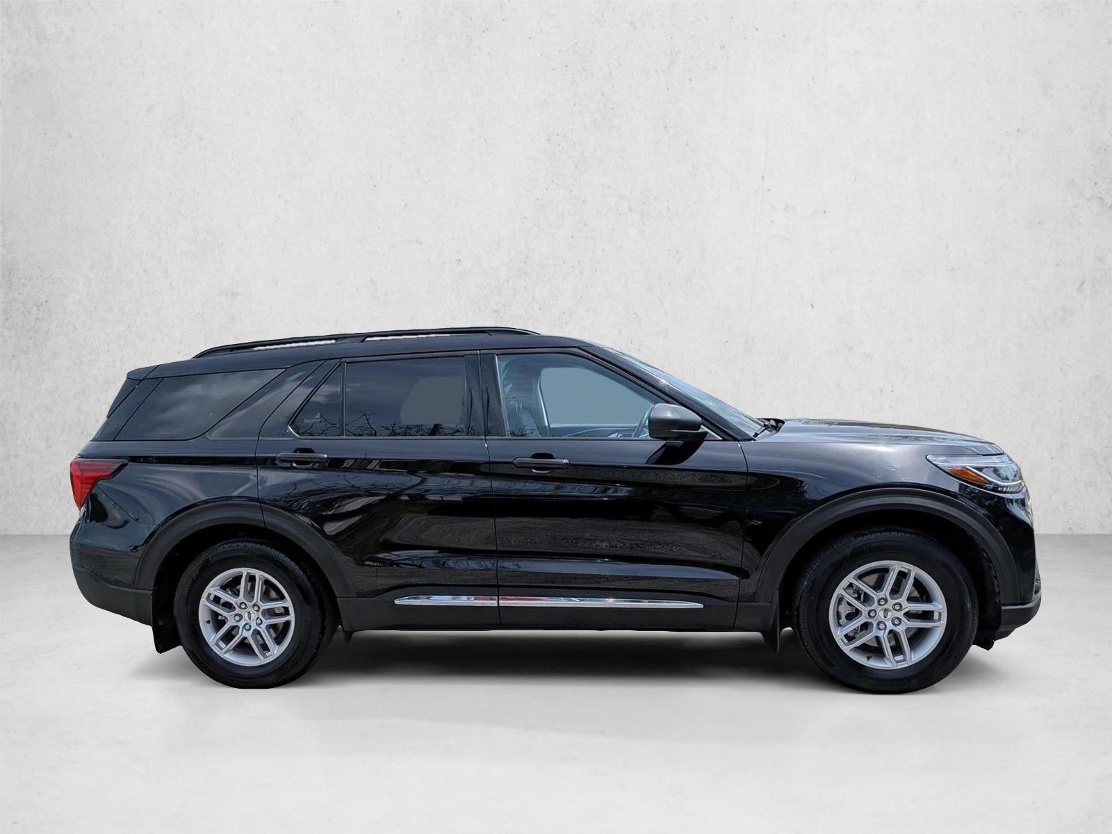 2025 Ford Explorer Active RWD