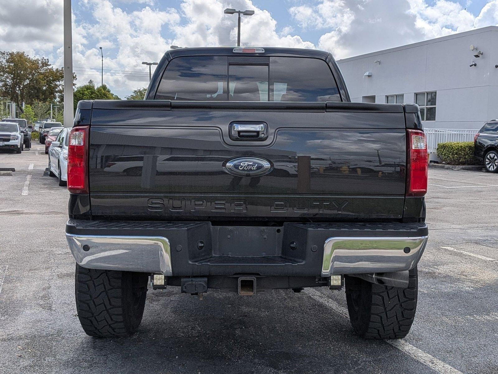 2014 Ford Super Duty F-250 SRW 4WD Crew Cab 6-3/4 Ft Box Lariat