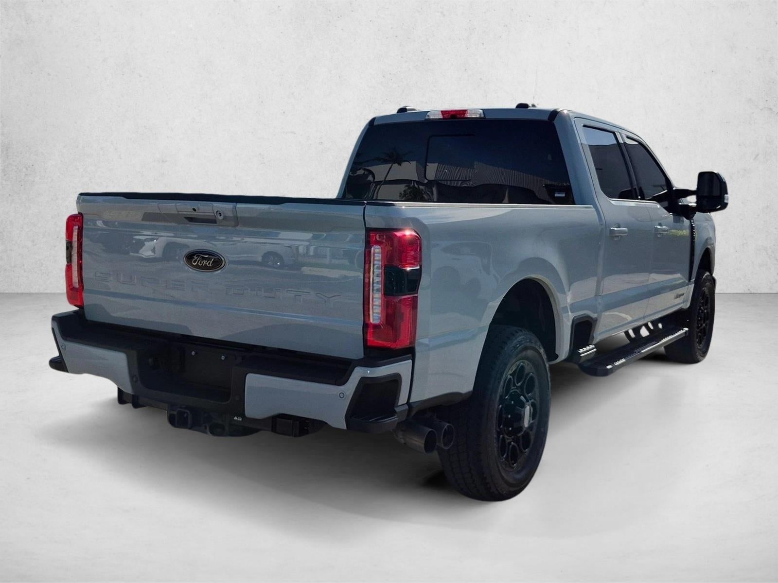 2025 Ford Super Duty F-250 SRW LARIAT 4WD Crew Cab 6.75' Box