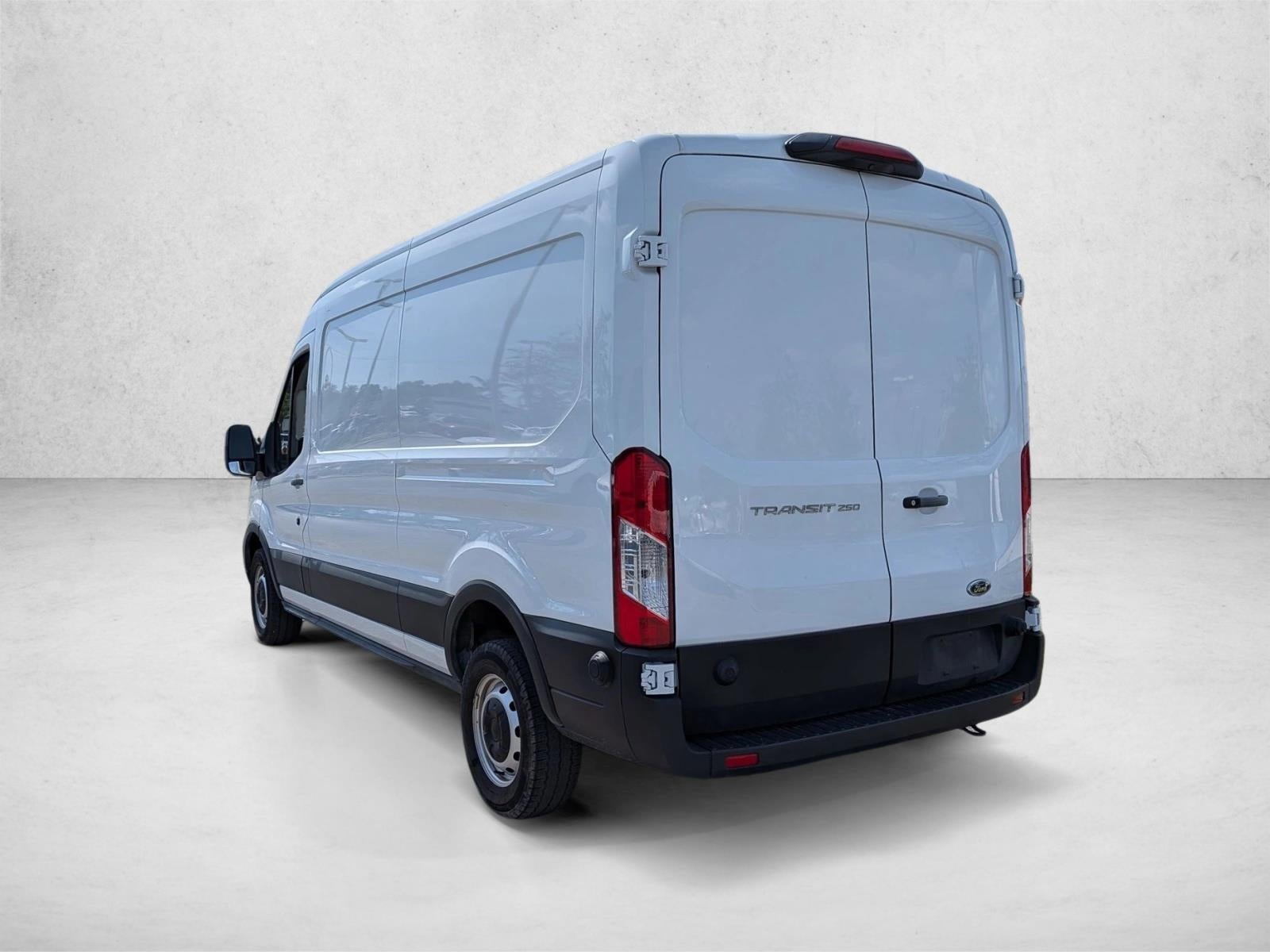 2024 Ford Transit Cargo Van T-250 148" Med Rf 9070 GVWR RWD