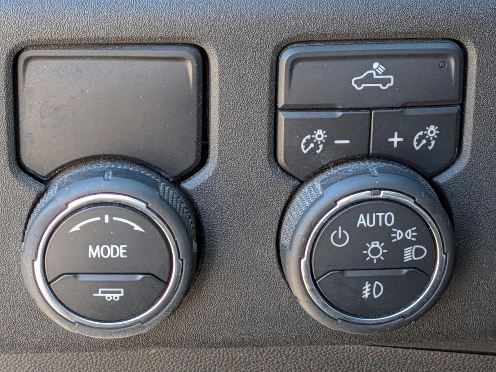 2022 Chevrolet Silverado 1500 Crew Cab Short Box 2-Wheel Drive RST