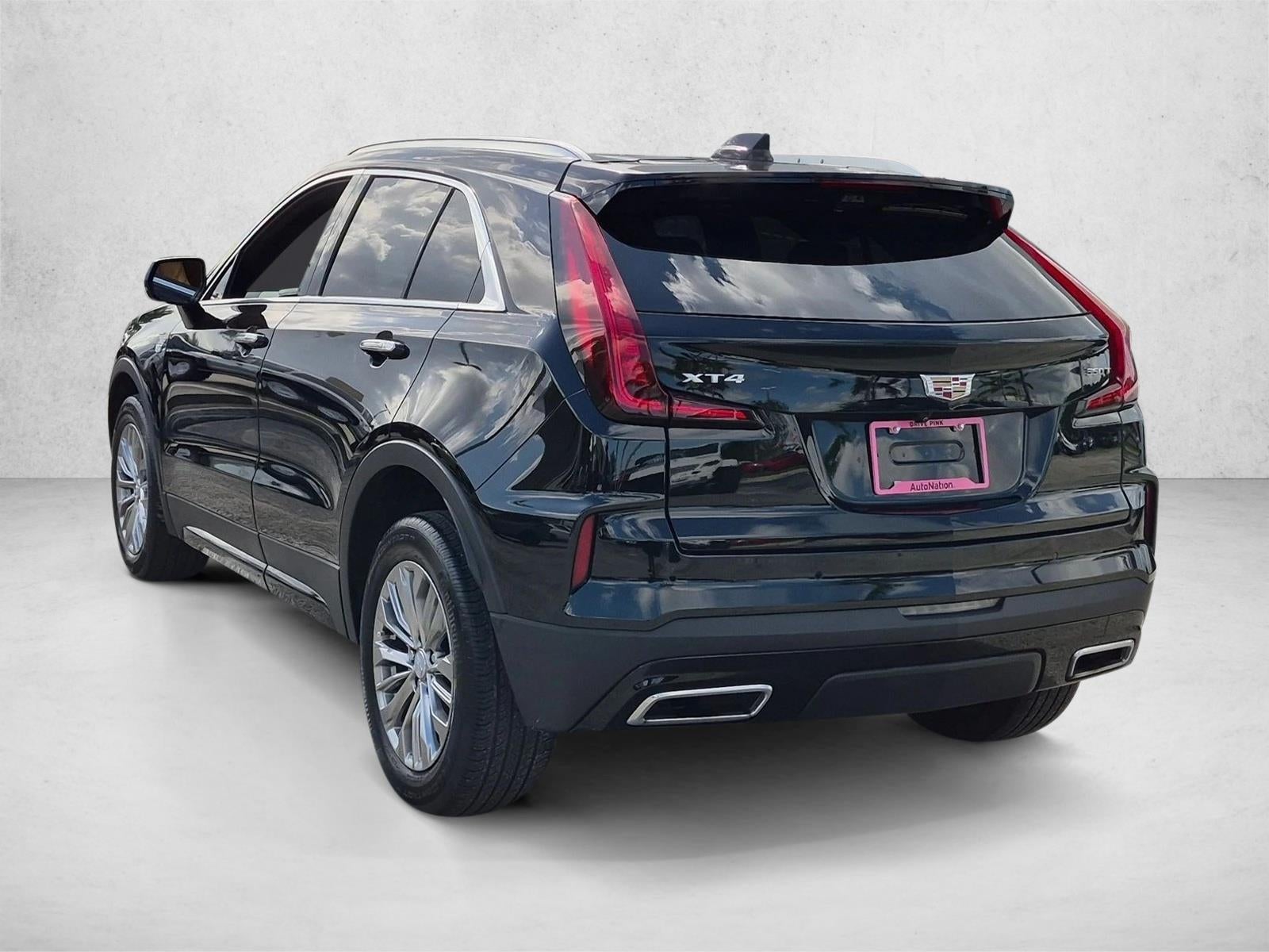 2024 Cadillac XT4 FWD 4dr Premium Luxury